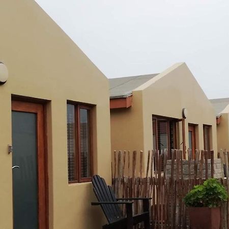 Walvis Bay Backpackers & Self-Catering Apartamento Exterior foto