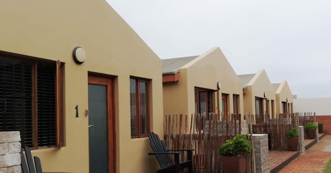 Walvis Bay Backpackers & Self-Catering Apartamento Exterior foto